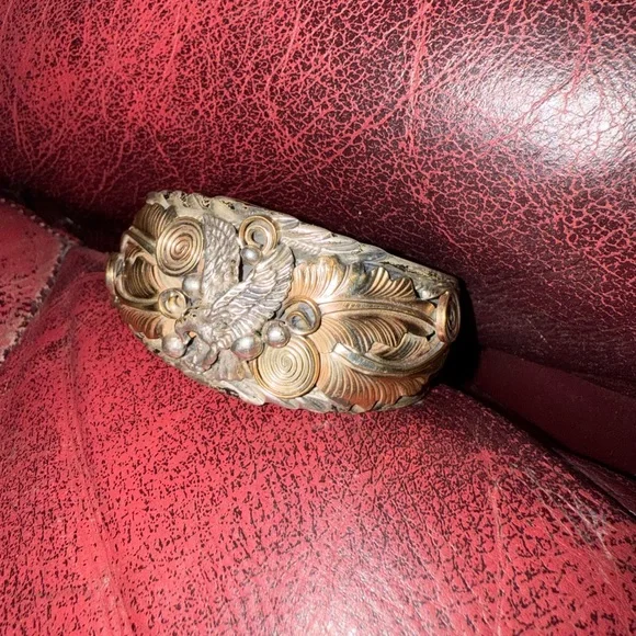 CHEE Native American Navajo Sterling Silver & Gold Appliques Eagle Cuff Bracelet - Picture 3 of 16